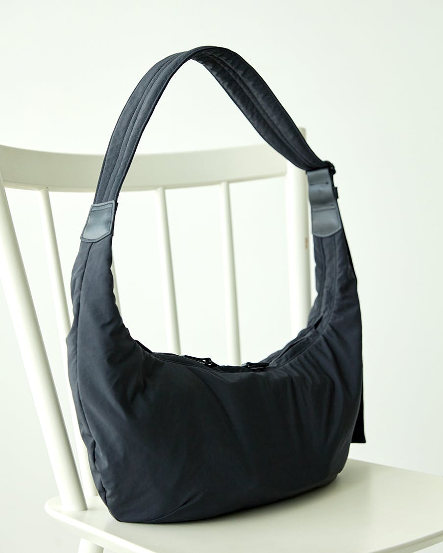 新商品】軽やかに、ちゃんと収まる。こだわり抜いた「ムーン型のボディ