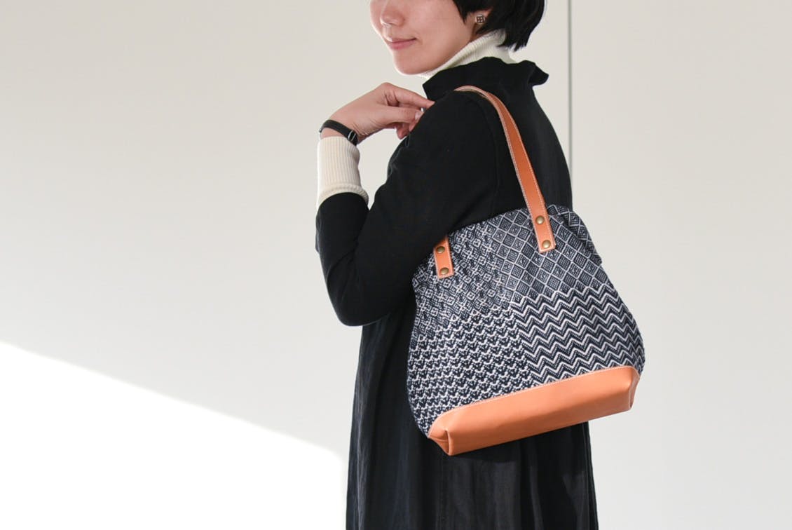 trois temps/トロワトン/手織りのがま口ハンドバッグ - 北欧、暮らしの