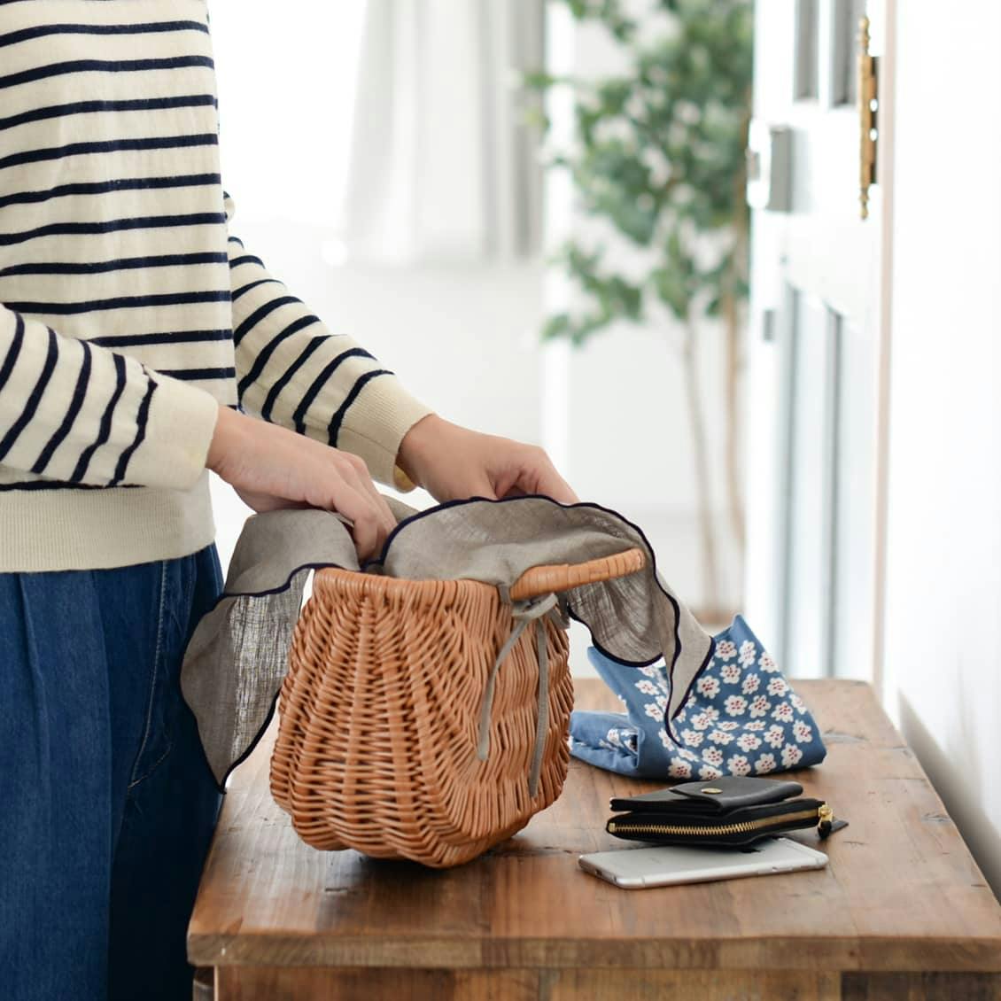 取り扱い終了】Grozi/ラトビアのかごバッグ（S） - 北欧、暮らしの道具店