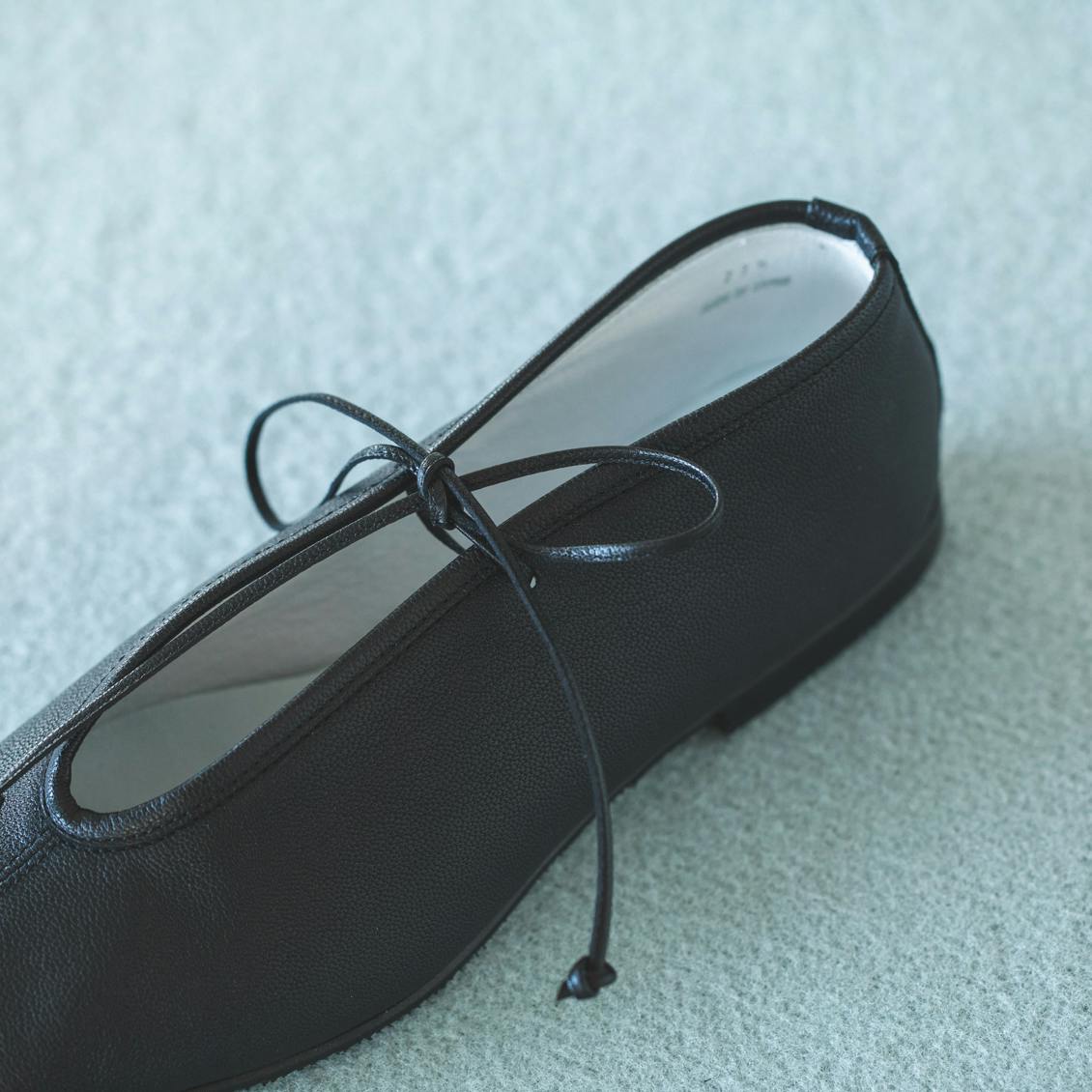 SUI / スイ / レースアップシューズ / ブラック・シルバー（全6サイズ