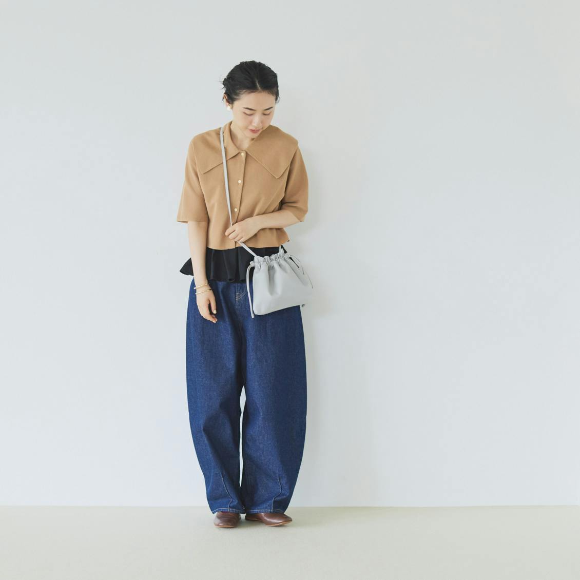 仕分け上手なレザーの巾着ポシェット - 北欧、暮らしの道具店