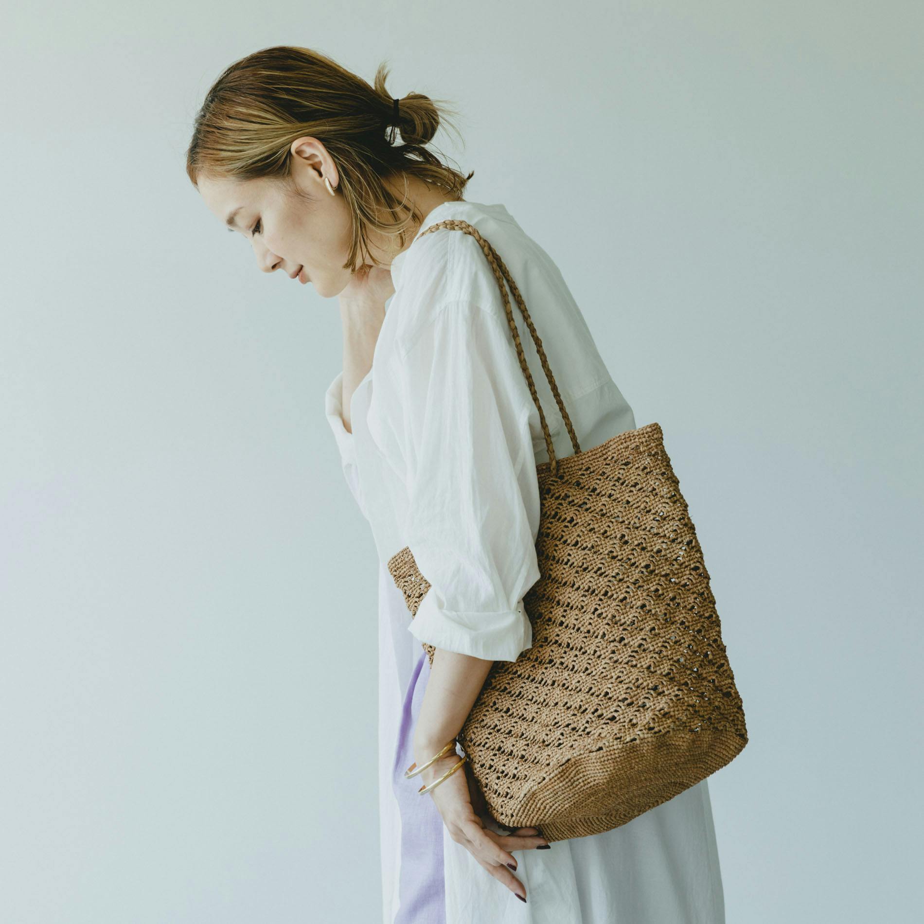 ラフィアのトートバッグ（丸底） - 北欧、暮らしの道具店