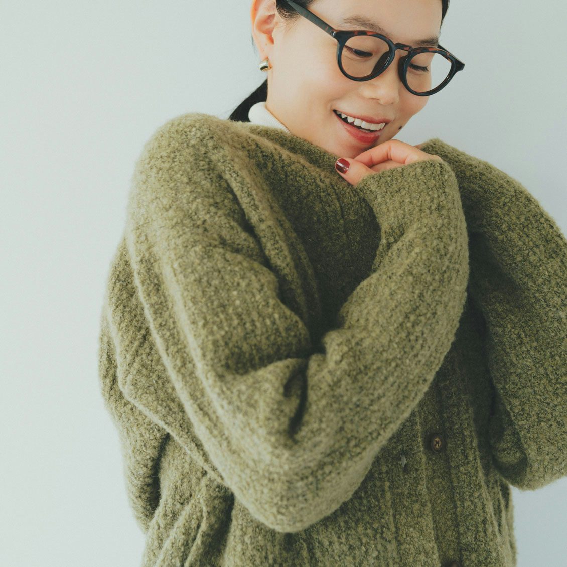 やわらかに、品よく」アルパカ混のブークレカーディガン - 北欧