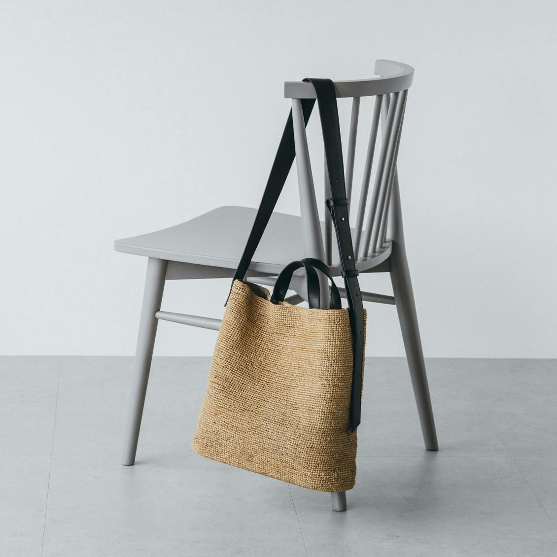 品よく、たっぷり」ラフィアのショルダートートバッグ - 北欧、暮らし