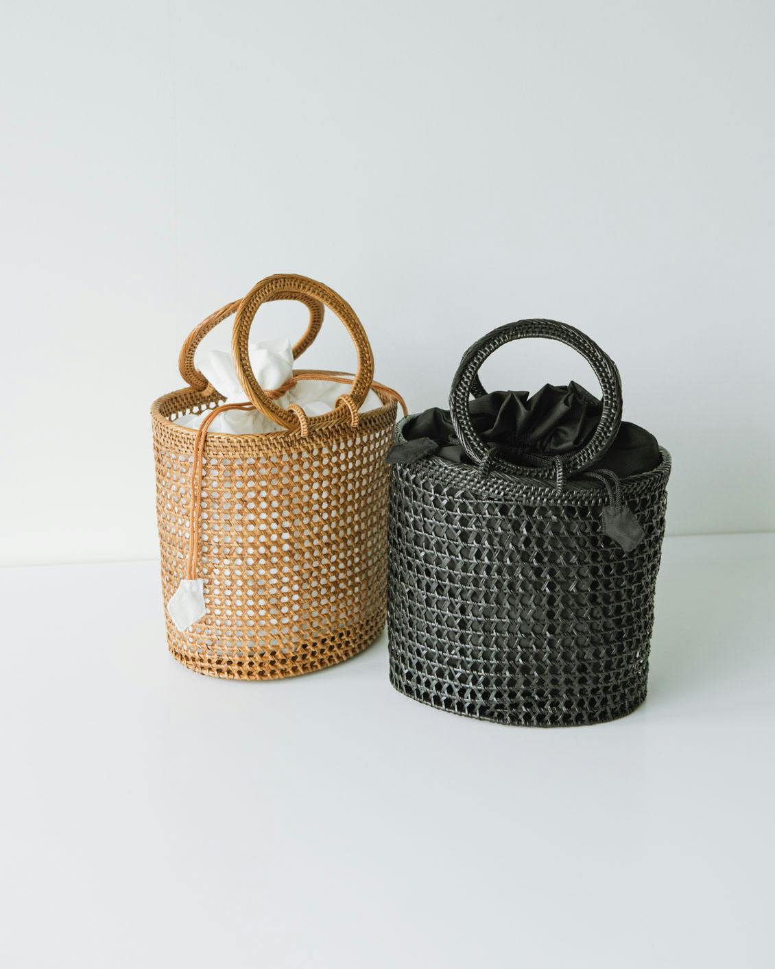 hinthint / アタ素材の透かし編みカゴバッグ - 北欧、暮らしの道具店