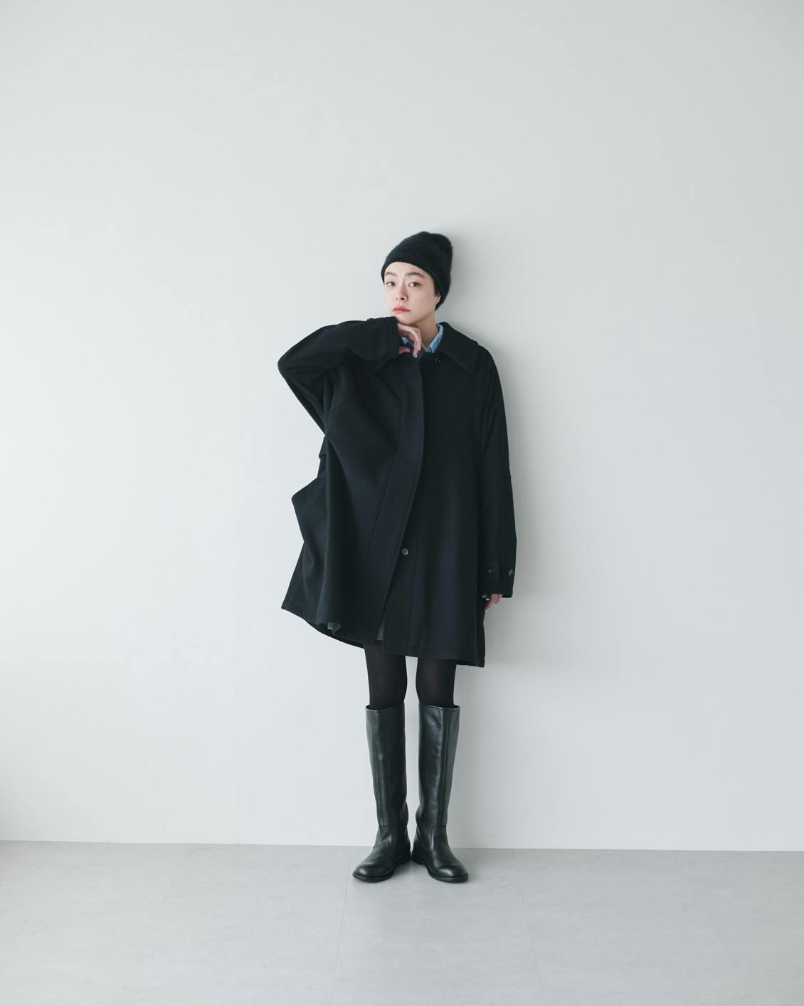 当店限定】「シックに、かろやか」バックベルトのウールコート