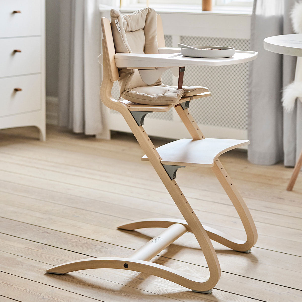 Leander リエンダー チェアトレー ( ホワイト )｜北欧雑貨