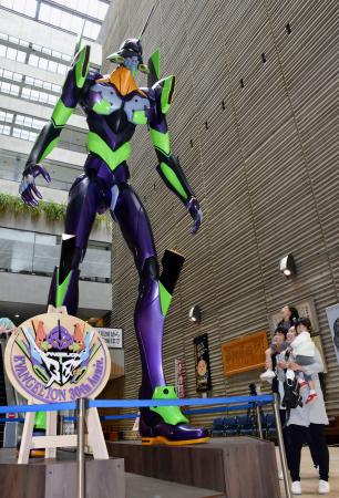 6mエヴァ初号機の立像お披露目 モデル地浜松とコラボ観光事業｜全国