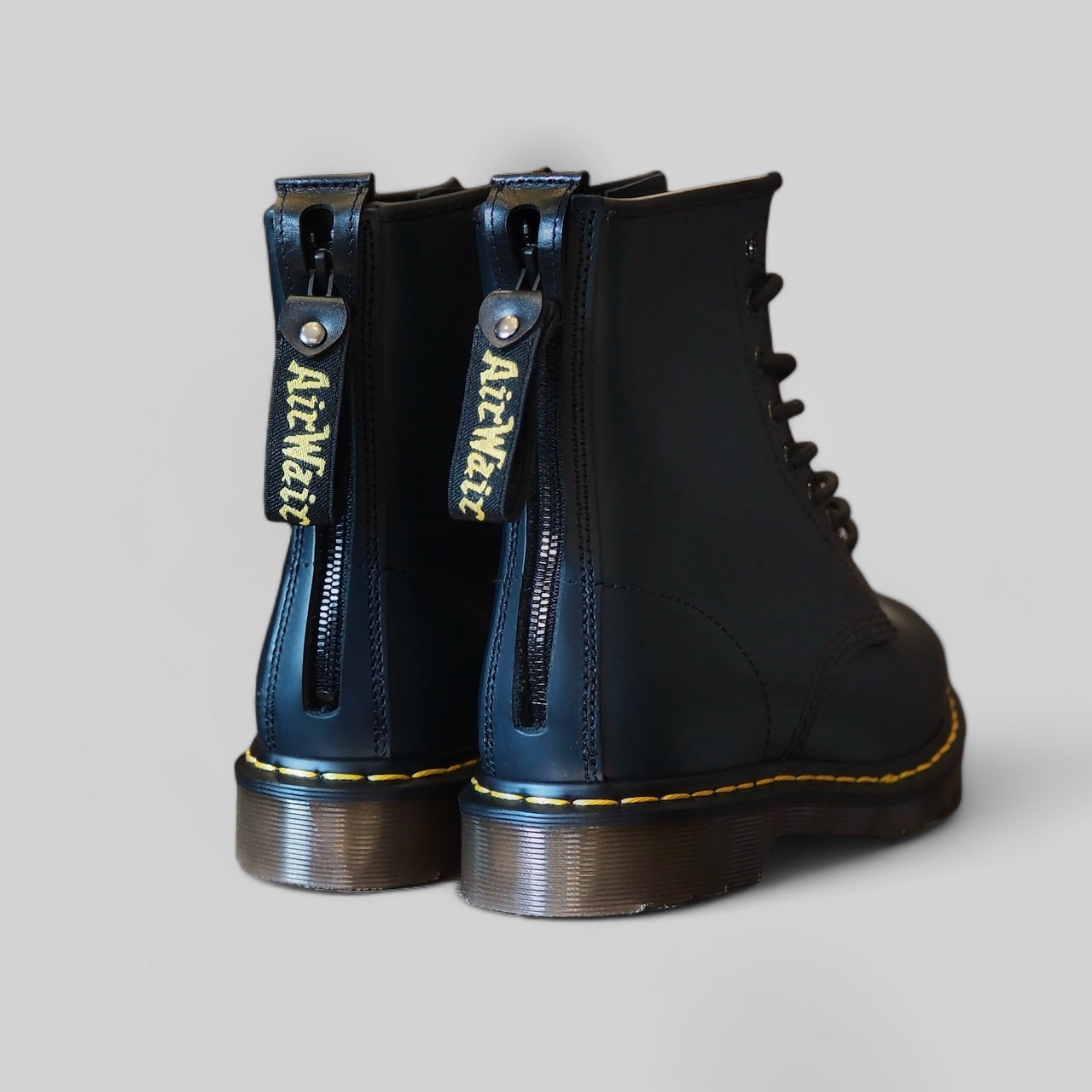 Dr.Martens(ドクターマーチン) 1460 8ホールのバックジップカスタム