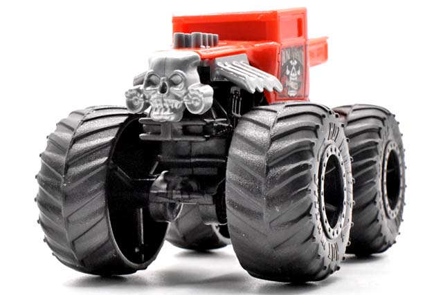 Monster Trucks Dollar TreeのBONE SHAKERのレビュー！ | Hot Wheels