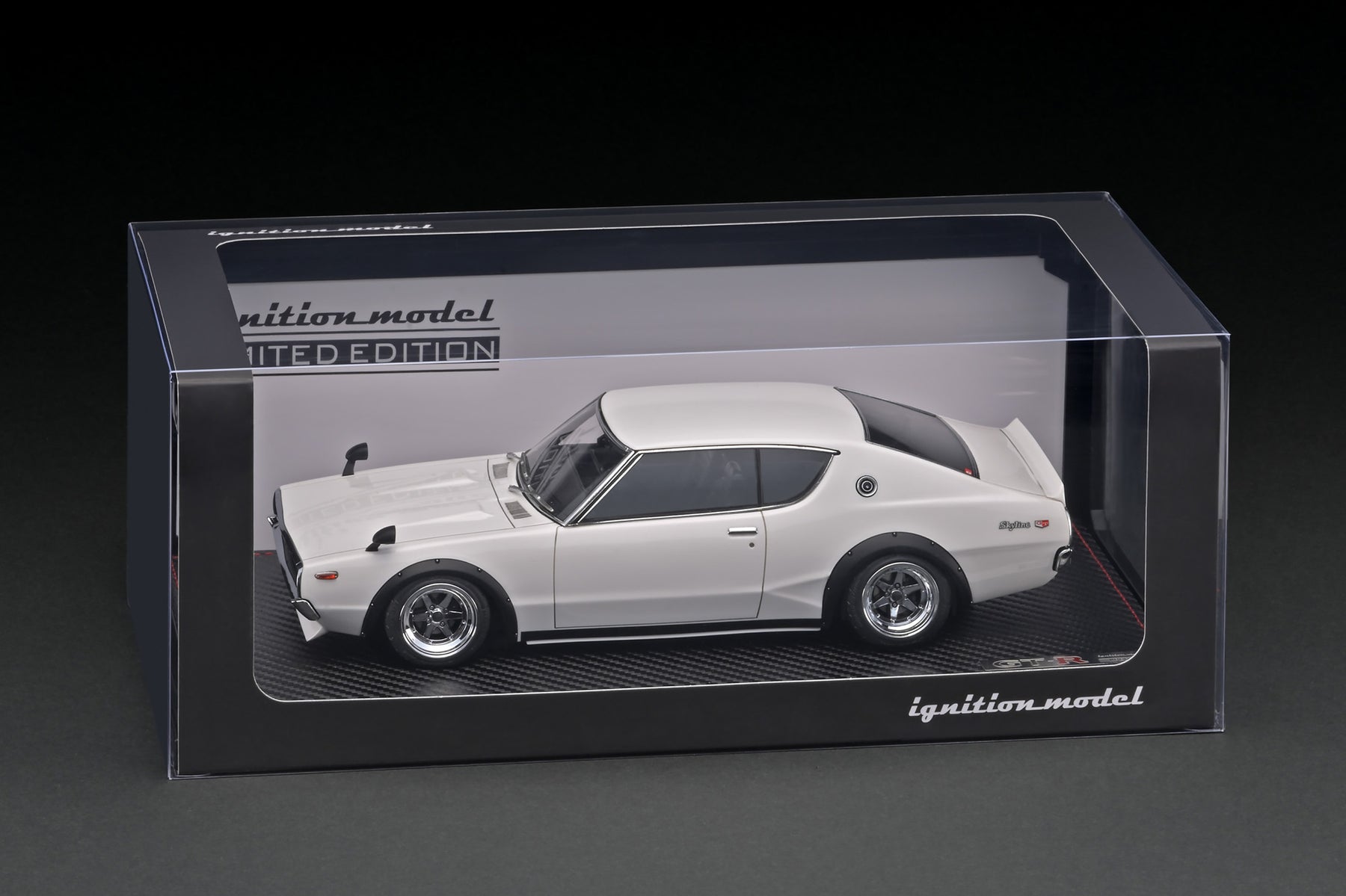 Ignition Model 1:18 NISSAN Skyline 2000 GT-R (KPGC110) White