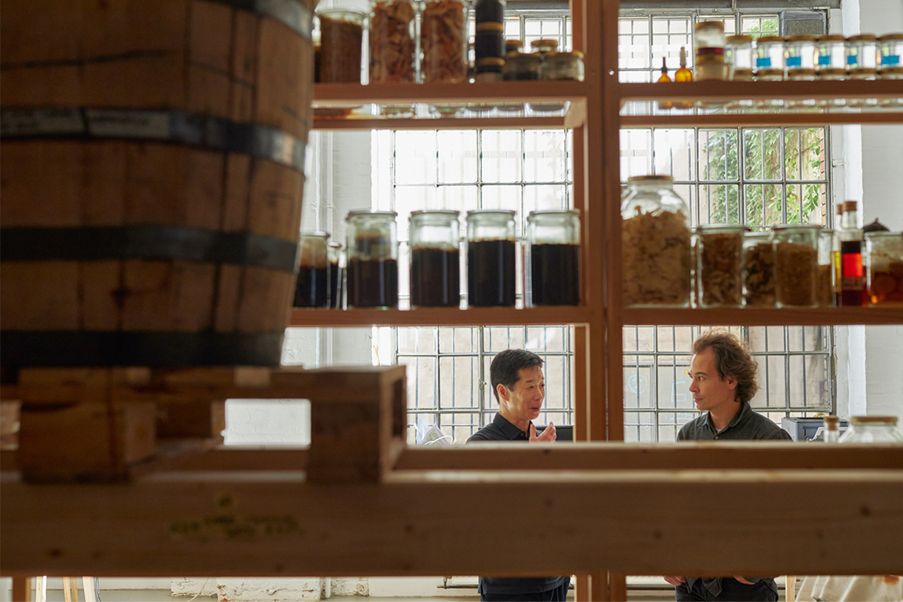 ベルリンで生まれ、東京で醸され、私たちの体内に滑り込む——THE