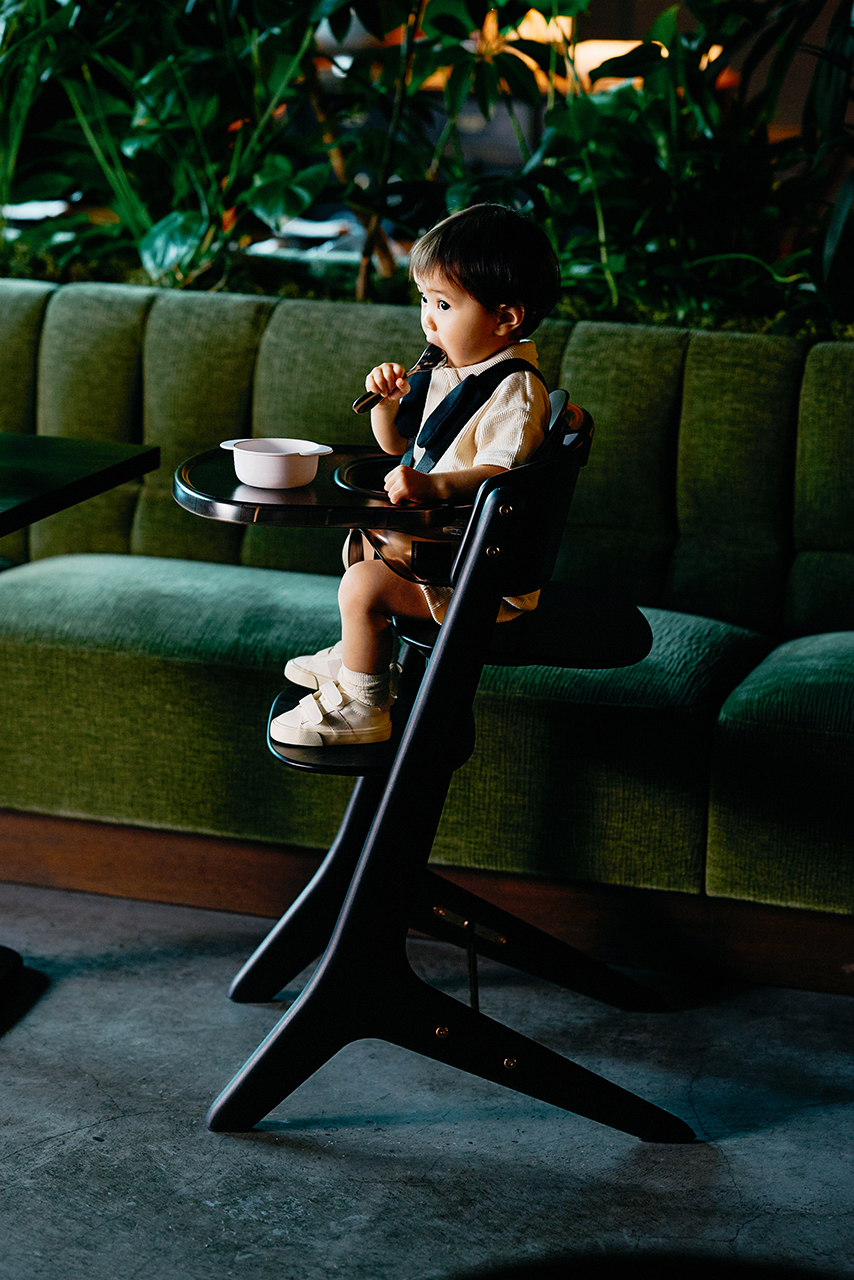 サイベックス〉から世代を超え共に歩むハイチェアが登場｜ヒルズライフ