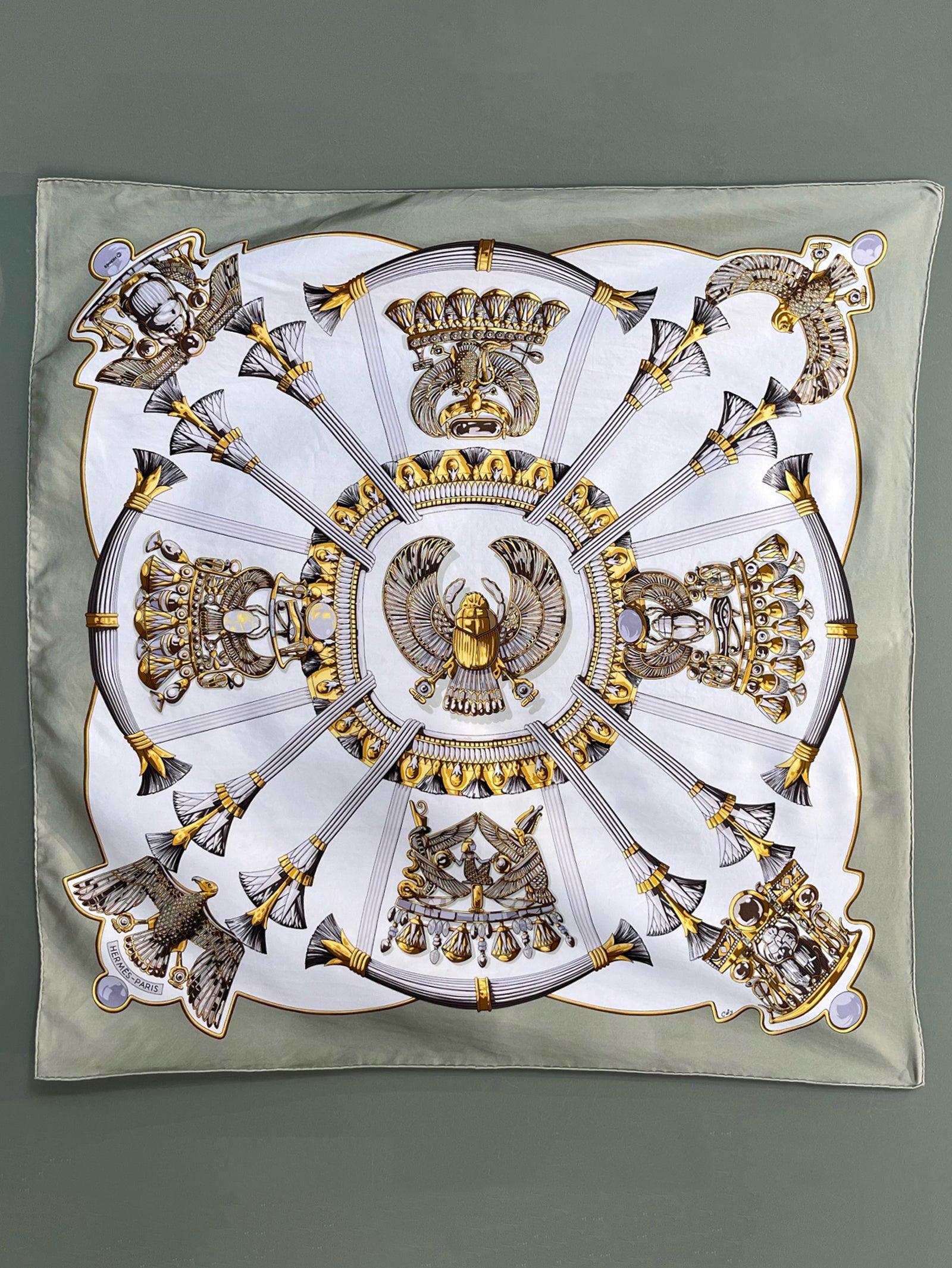 Hermes4_1600x.jpg?v=1665649765