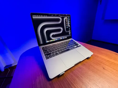 Macbook Pro 13 M2 2022 8gb Ram 256gb Ssd Touch Bar - Cinza Cinza