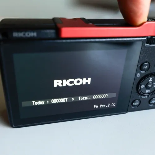 Câmera Digital Ricoh Gr 3 Iii 28mm Aps-c 24mpx Preto | MercadoLivre