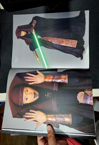 Star Wars - Dressing A Galaxy The Costumes Of Star Wars (muito