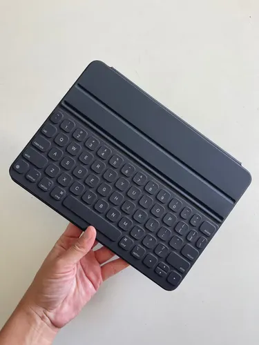 Teclado Apple Smart Keyboard Folio P/ Ipad Pró 11 A2038 Cinza
