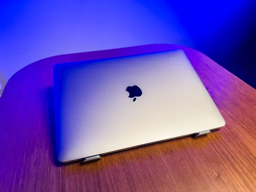 Macbook Pro 13 M2 2022 8gb Ram 256gb Ssd Touch Bar - Cinza Cinza