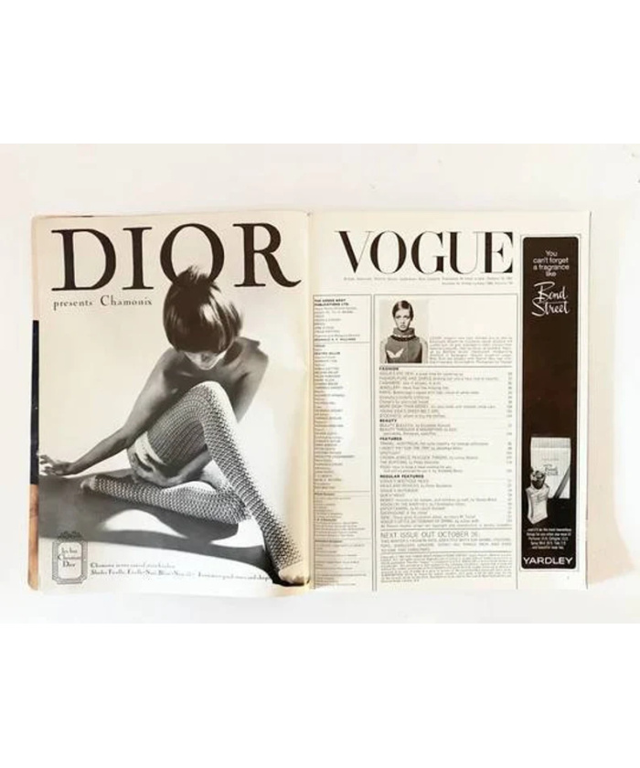 1967 Vogue Magazine - Twiggy - 60th birthday - Hunt Vintage