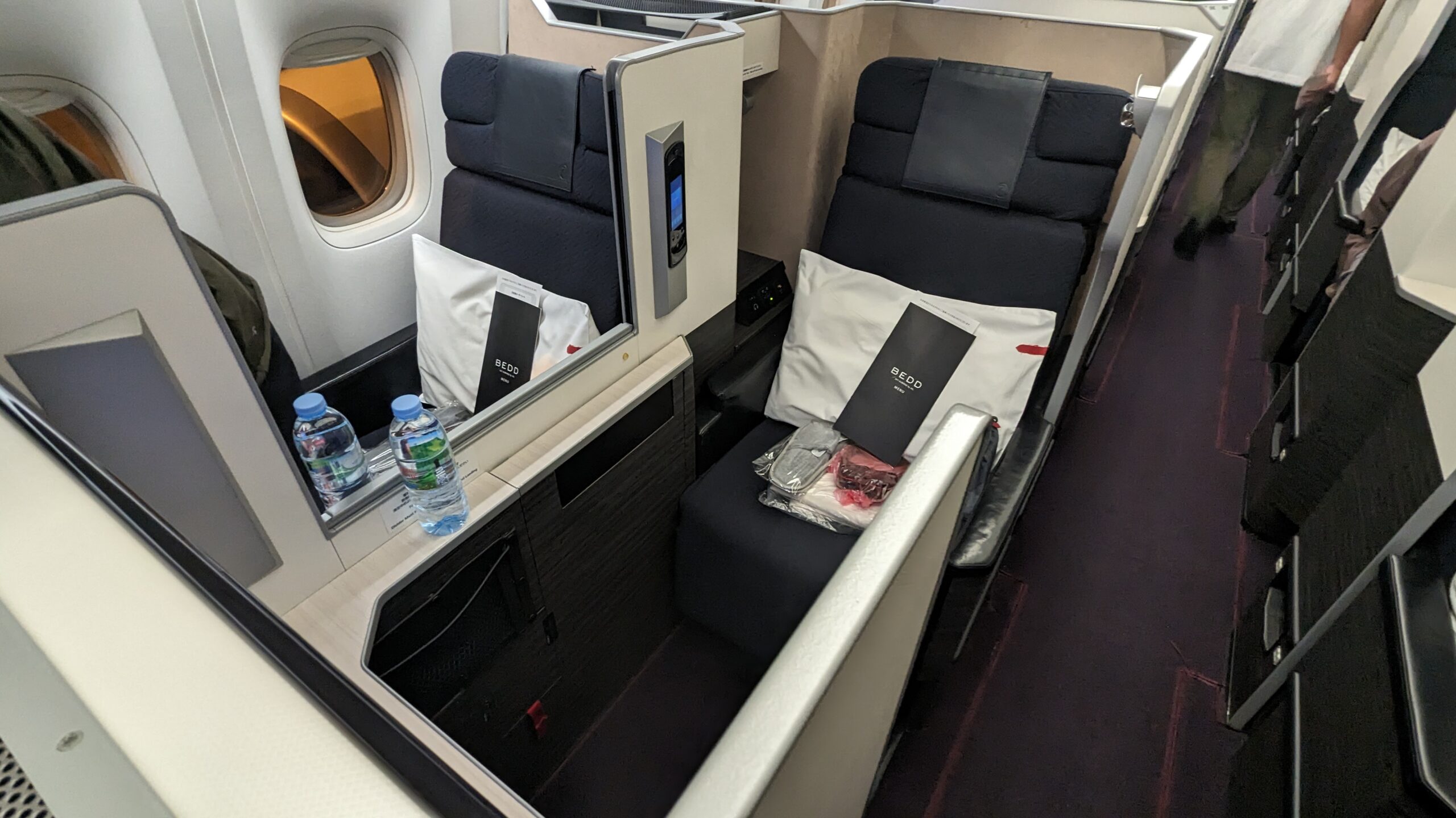 JAL SKY SUITE ビジネスクラス 羽田行き 搭乗記 | My wandering life