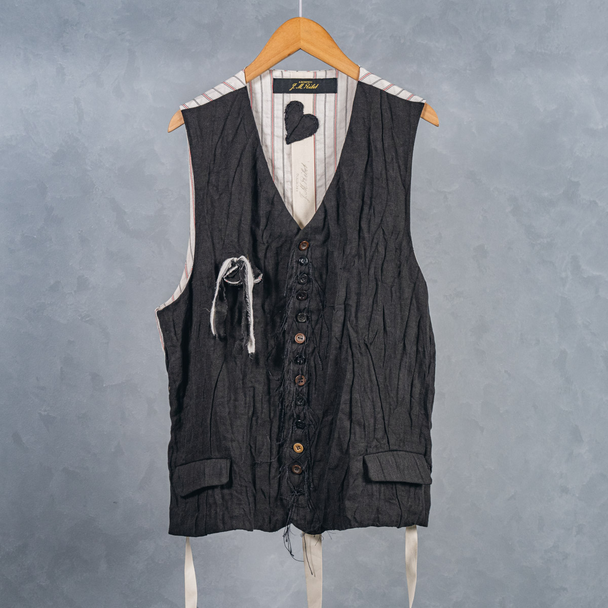 アルキビオ J.M.リボットのリネンベスト | HUES 福岡セレクトショップ
