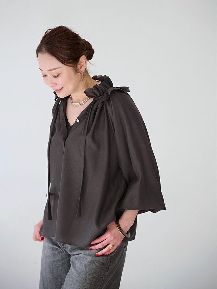 ビエラダブルフリルカラーリボンブラウス | HUG O WaR ONLINE STORE