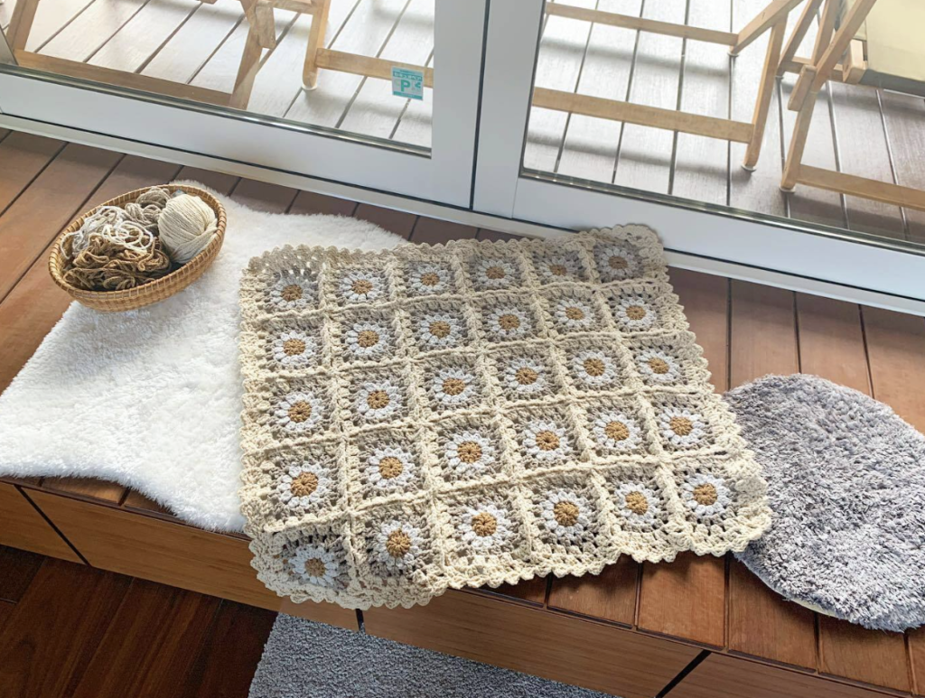 ふんわりあったか｜レトロでかわいいお花モチーフのブランケット