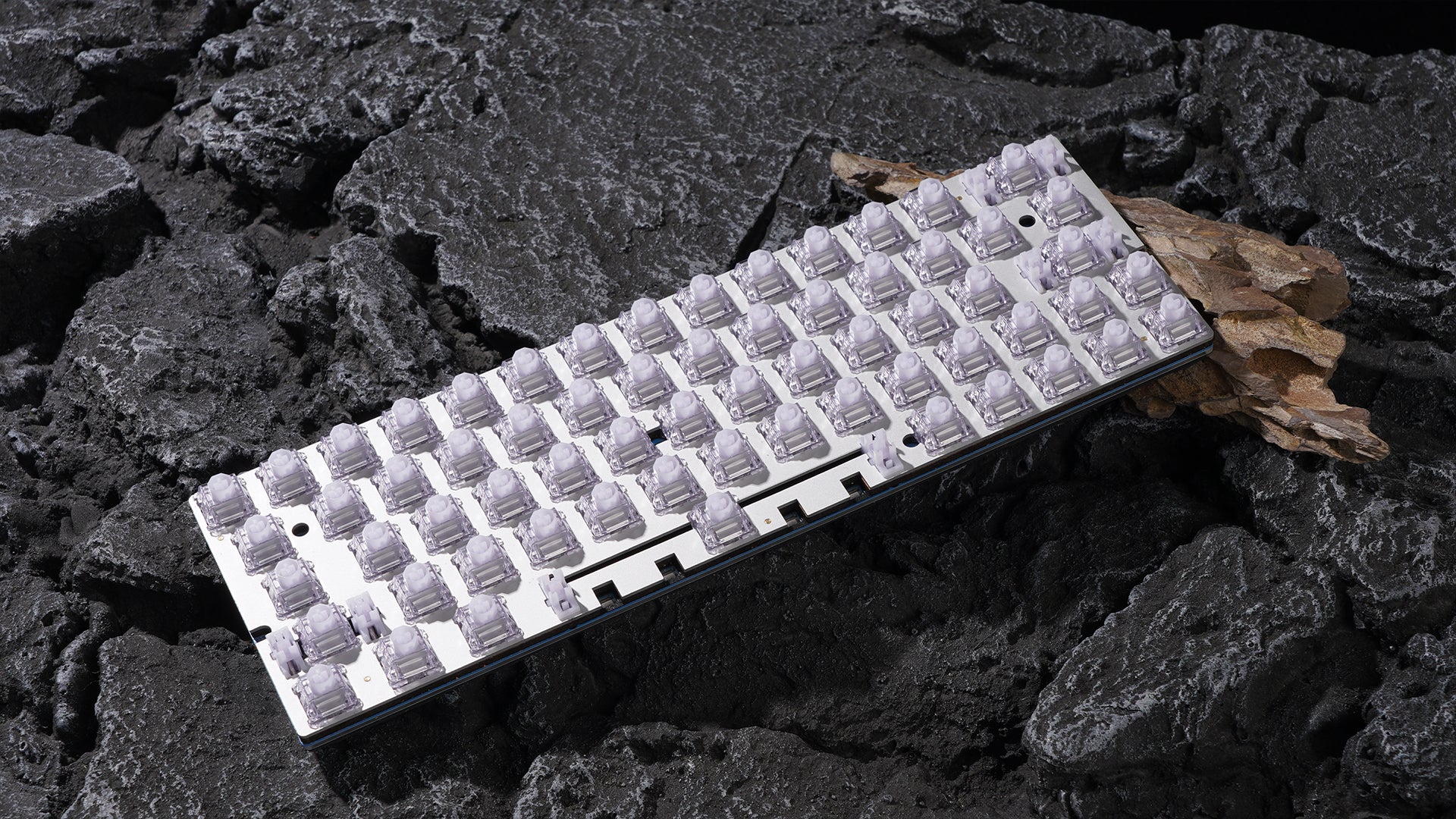 WUQUE STUDIO FLUX60HE PRO – HYPESHOP