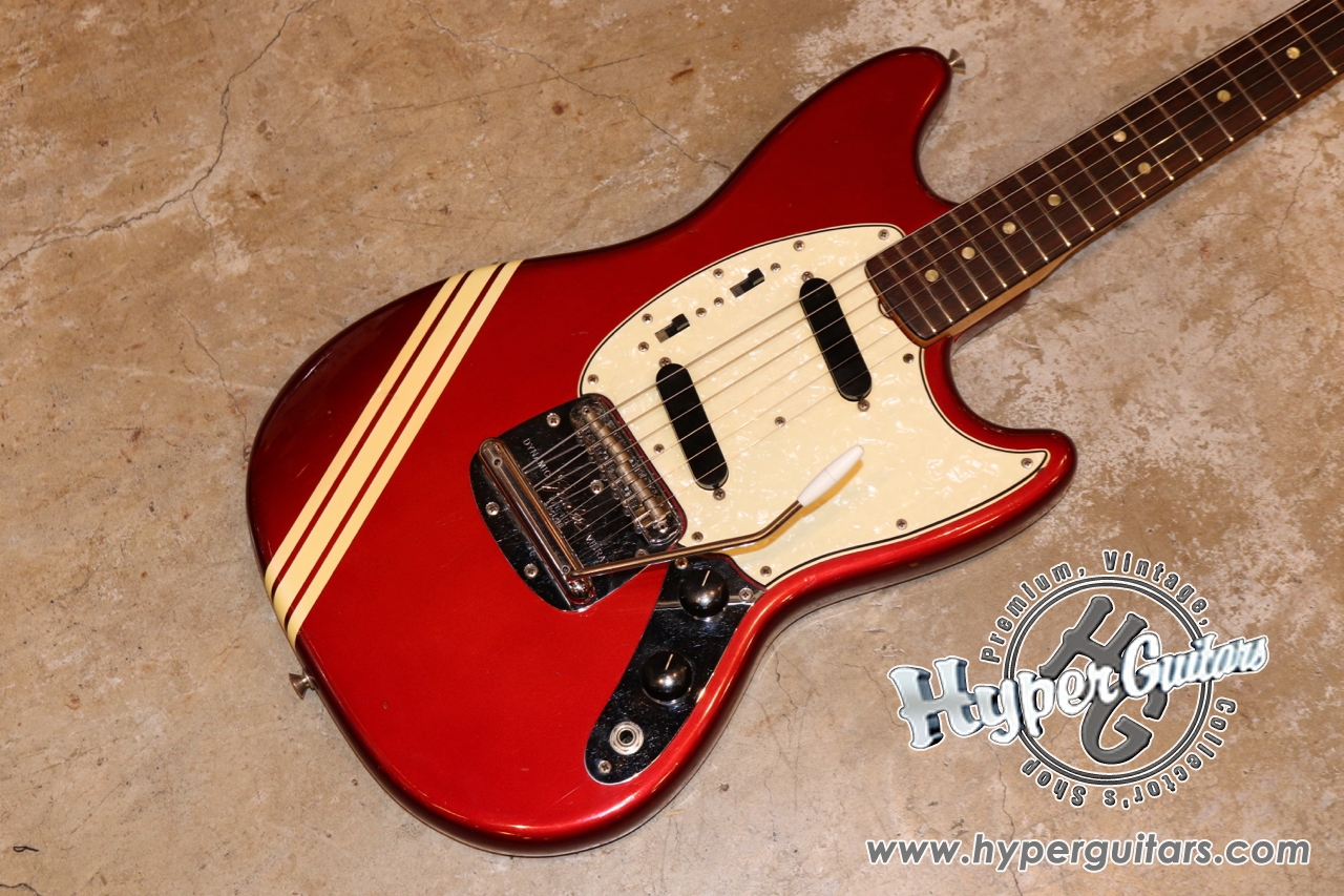 Fender '73 Mustang - コンペティション レッド - ハイパーギターズ