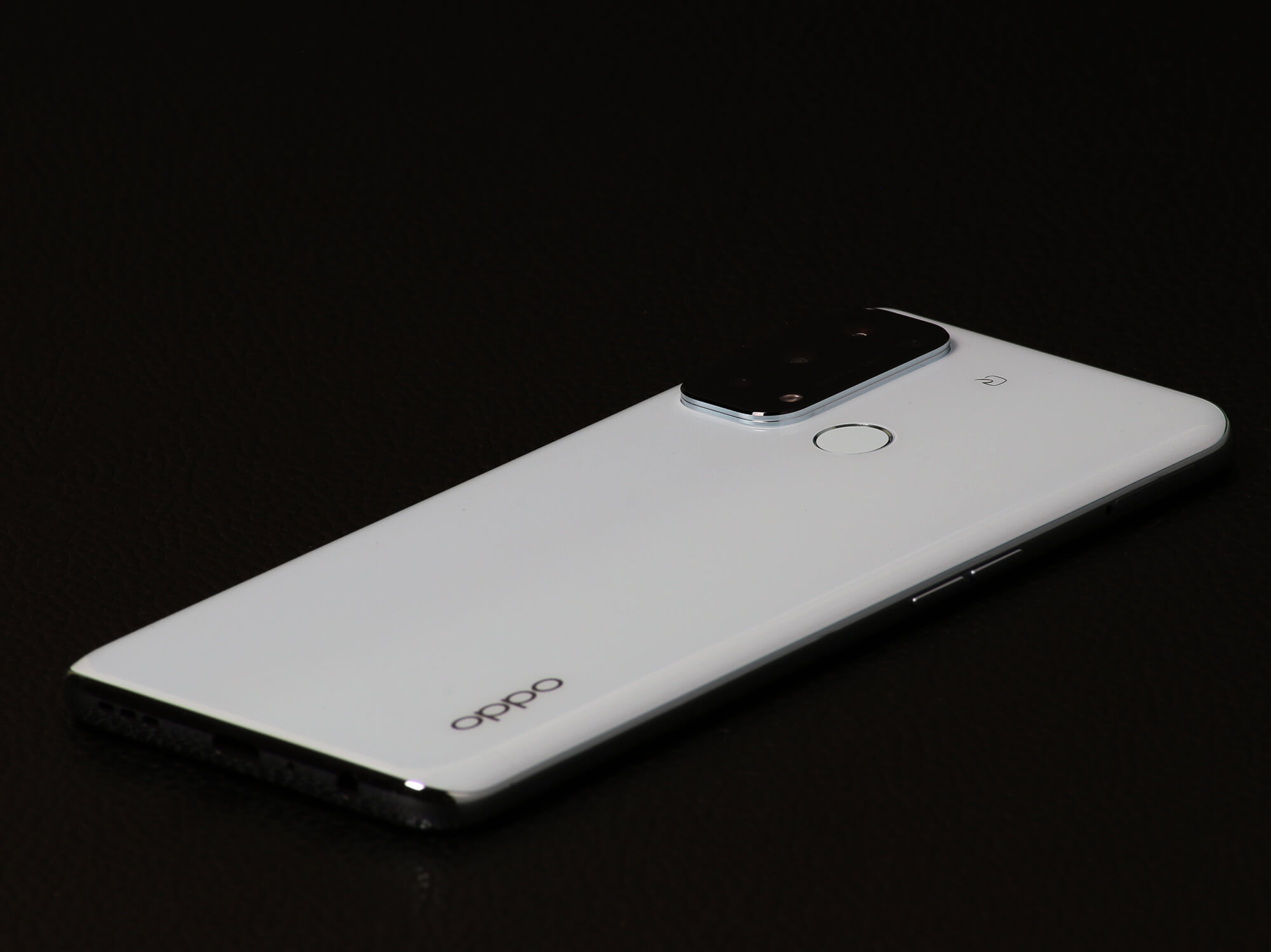 OPPO Reno5 A総合レビュー】デザイン、処理能力、ディスプレイ性能