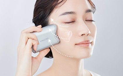 まるでエステ、たった5分、グイっと引き上げRF機能×V字型ヘッドの