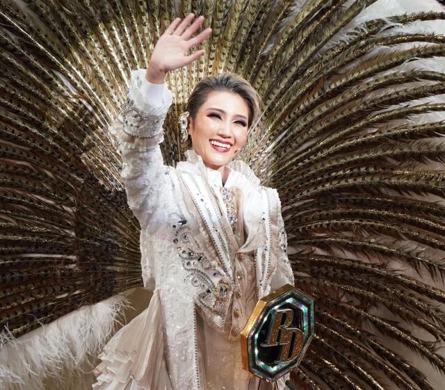 宝塚 宙組トップスター芹香斗亜 退団公演本拠地で開幕 匂い立つ色気