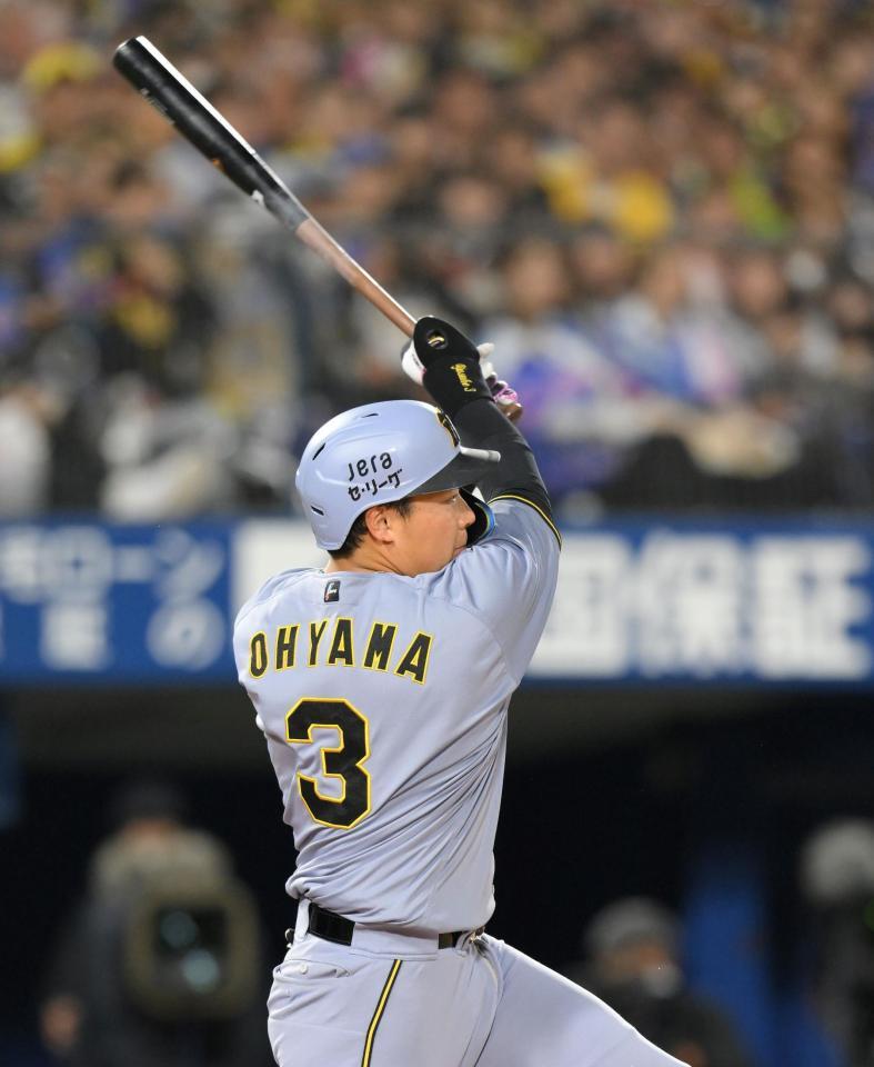 阪神 大山悠輔が待望の今季初アーチ！延長十回に値千金の勝ち越し弾