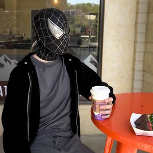 ブラックスパイダーマンマスク、フェイスシェルレンズ付きトビー