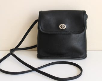 Vintage Small Coach Black Leather Crossbody Bag Pocketbook Handbag