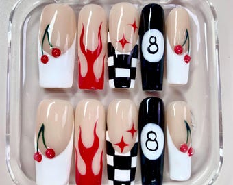 ロカビリースタープールプレスオンネイル | レッドブラックチェリー