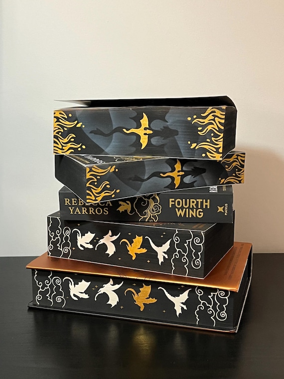 Pre-order Onyx Storm, Iron Flame or Fourth Wing Sprayed Edges