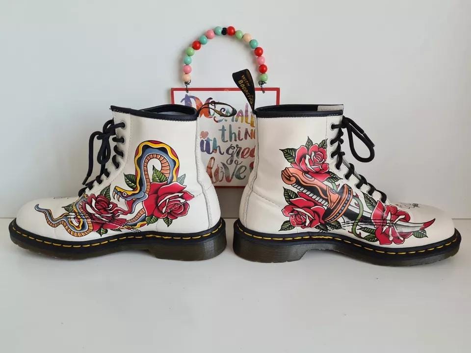 Dr Doc Martens 1460 8 Hole Skull Grez Tattoo White Boots UK8 US10