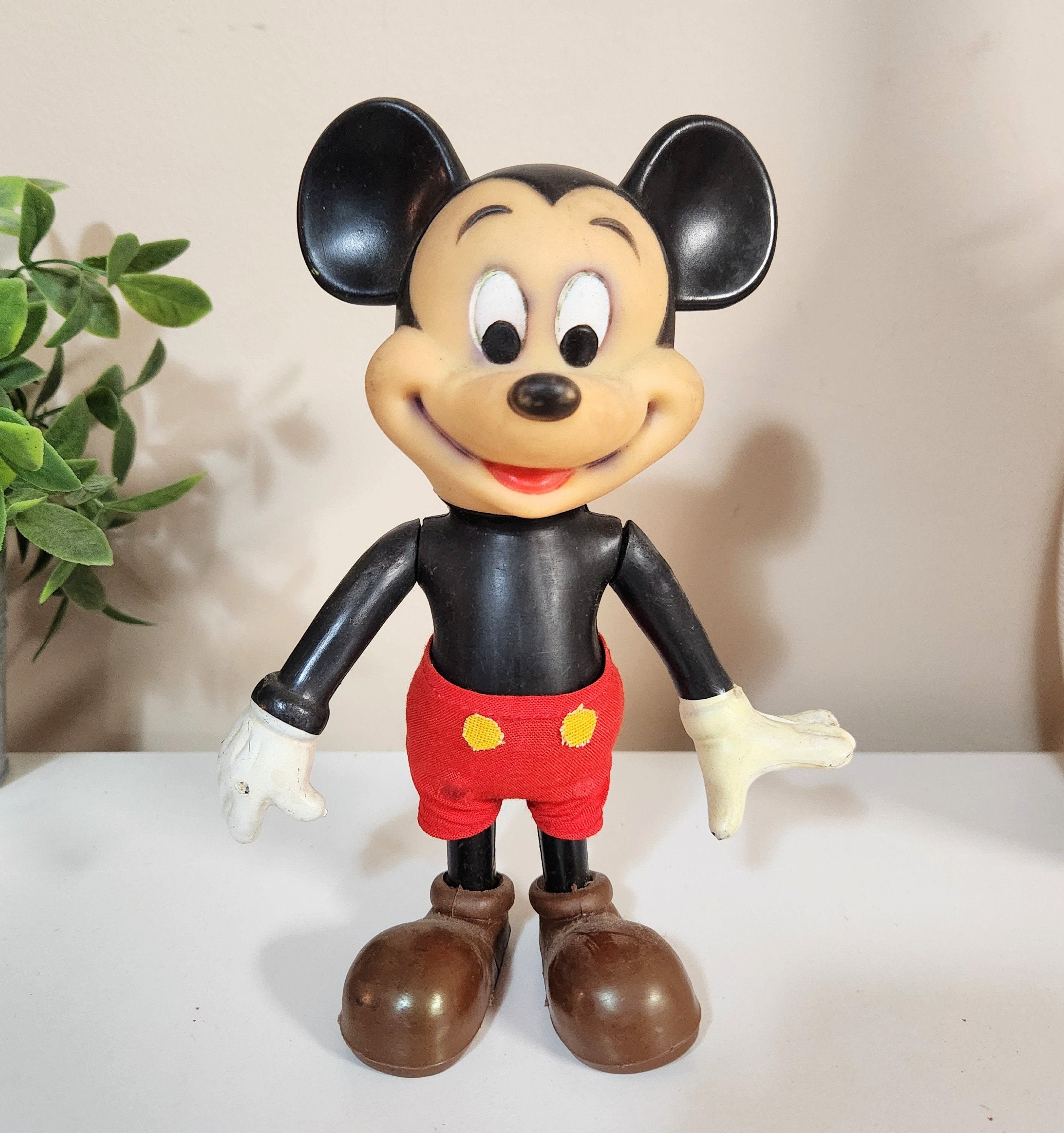 香港製ヴィンテージミッキーマウスプラスチックおもちゃフィギュア