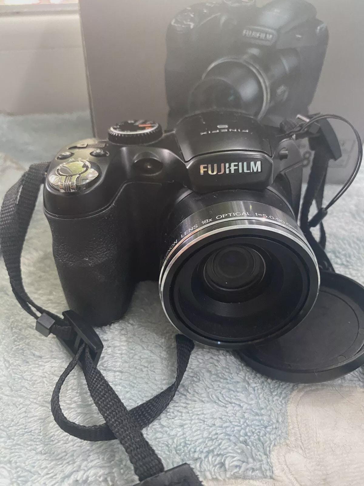 富士フイルム FinePix Sシリーズ S2940WM 14.0MP デジタルカメラ