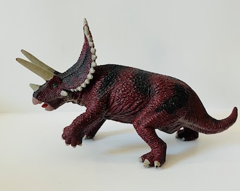 1980 年代のヴィンテージ AAA トリケラトプス ゴム製おもちゃ恐竜