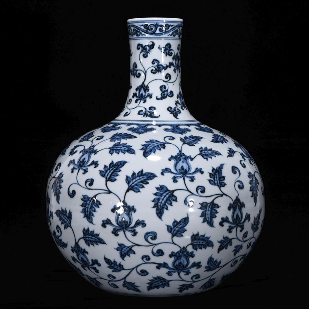 明宣徳青白磁花瓶：花文天球瓶、皇室装飾 - Etsy 日本