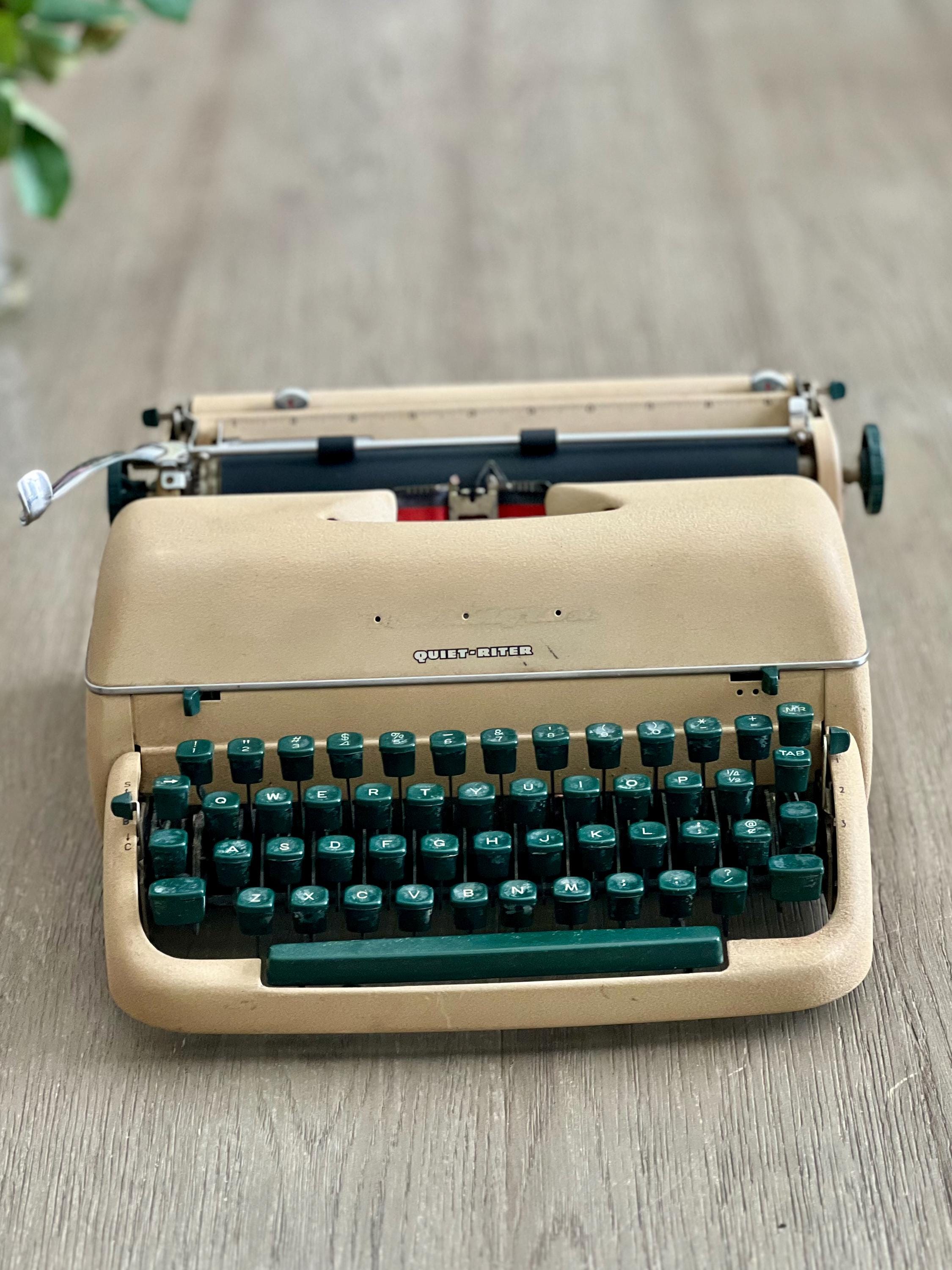 Remington Quiet Riter Typewriter - Etsy