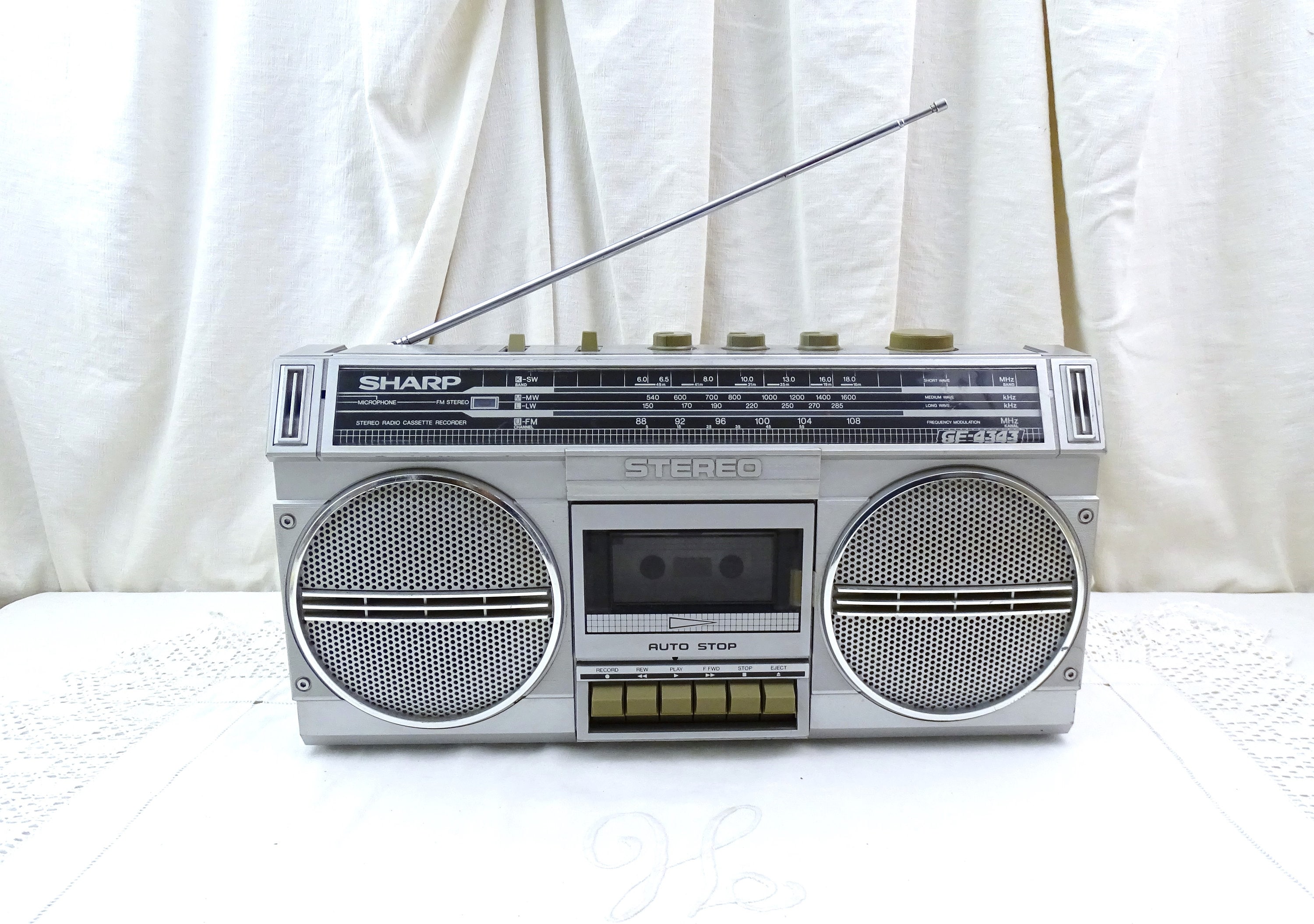 Vintage 1980s Sharp GF 4343H Boombox Ghetto Blaster Radio Cassette