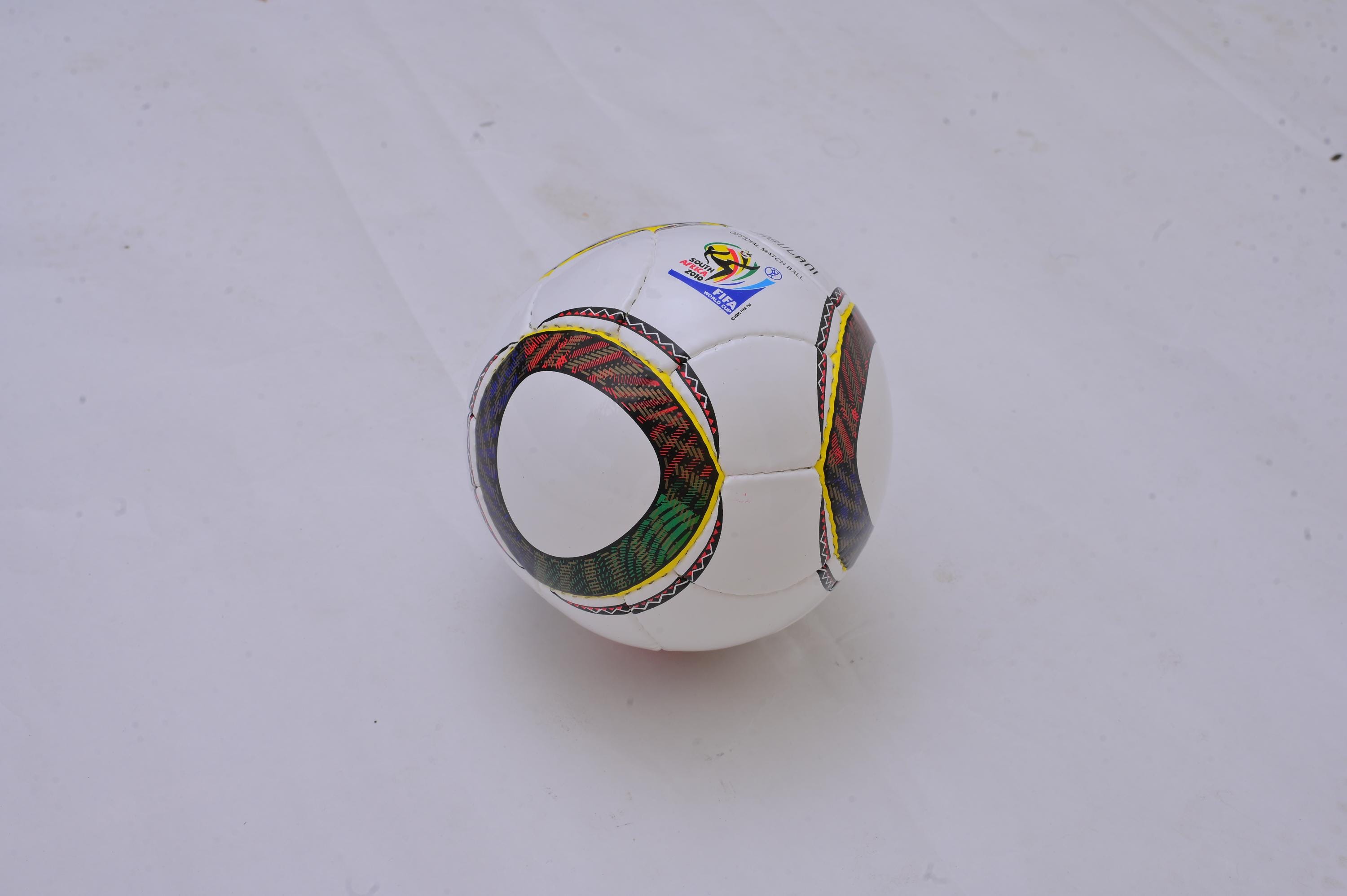 2010年ワールドカップレプリカサッカーボール：手縫いサイズ5 - Etsy 日本