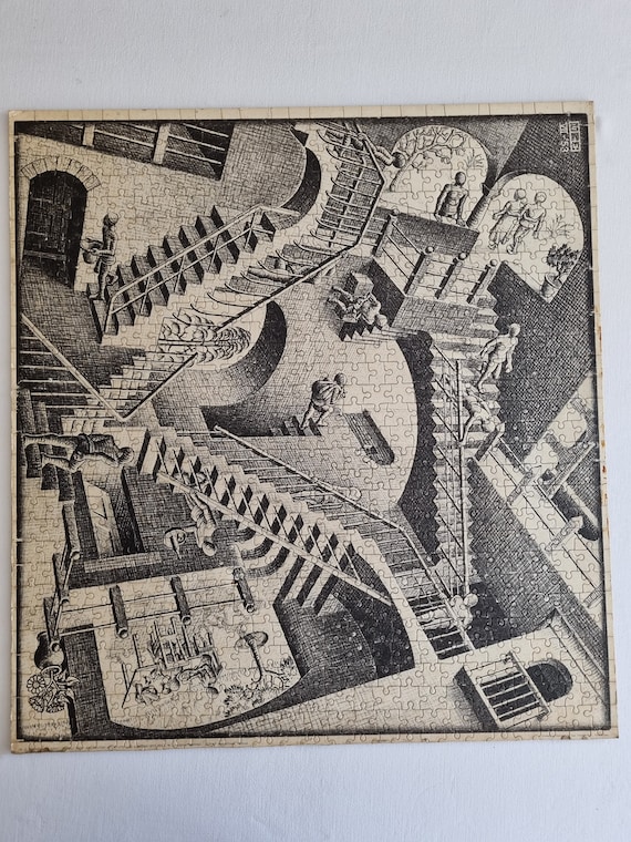 M.C.エッシャーの絵画を模したパズルボードの絵画「相対性」、1970年代