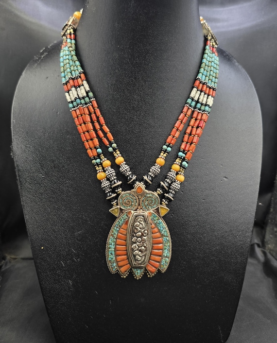 ヴィンテージチベットシルバーネックレス：ターコイズ＆コーラル