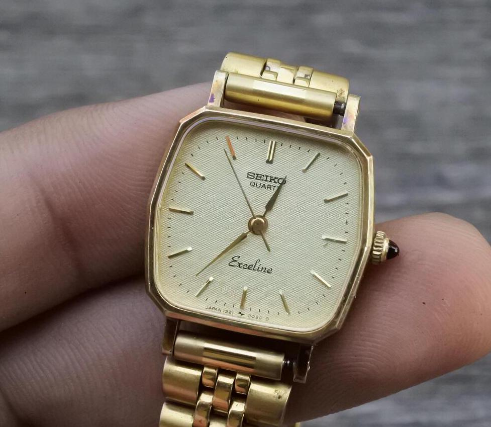 Vintage Seiko Exceline Gold Plated 1221 5010 Textured Dial