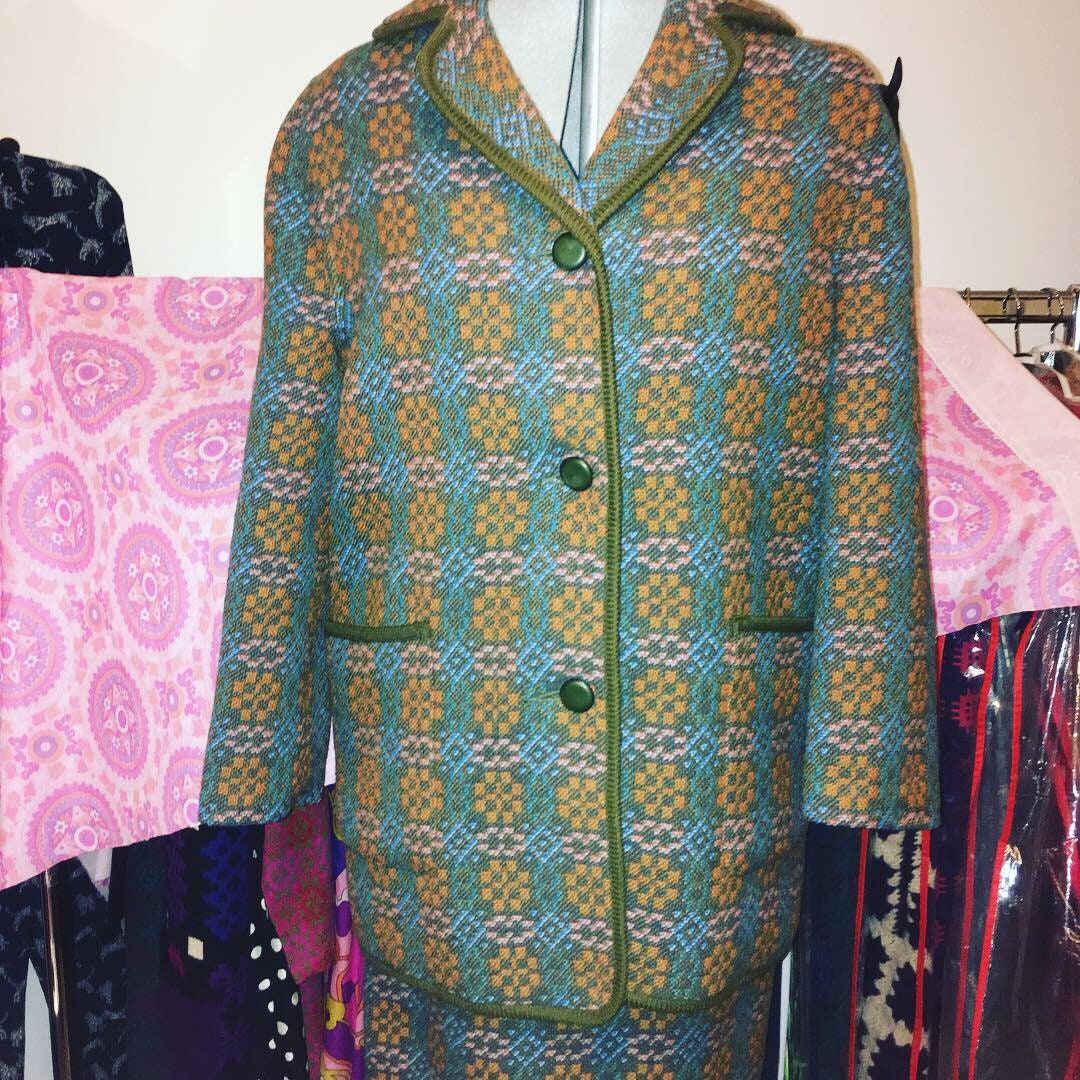 Vintage Welsh Wool Tapestry Coat Brown Orange Blue 40 Inch Chest